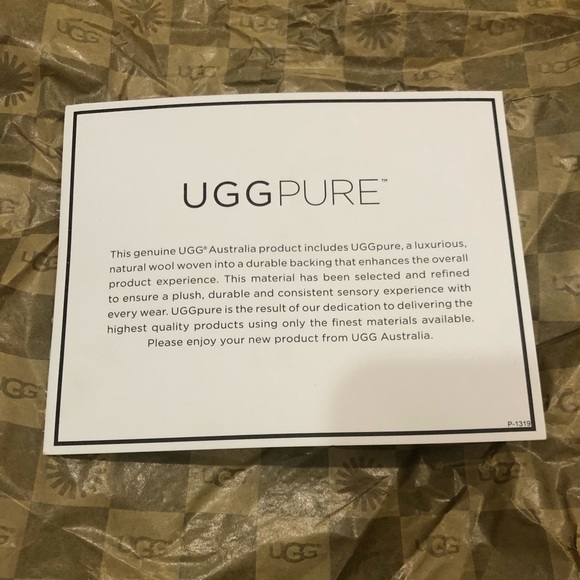 Authentic black UGG Australia Cassidee size 7 USA. - Picture 10 of 14